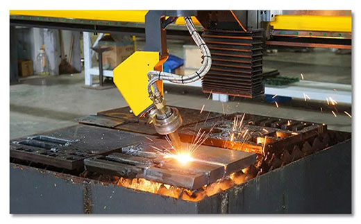 上；；；；918博天堂10米超长跨距无限回转数控坡口切割机调试